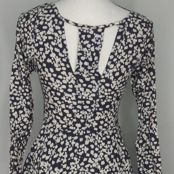 Abercrombie & Fitch Black & White Abstract Patterns Cutout Back Dress| SMALL - Picture 7 of 12